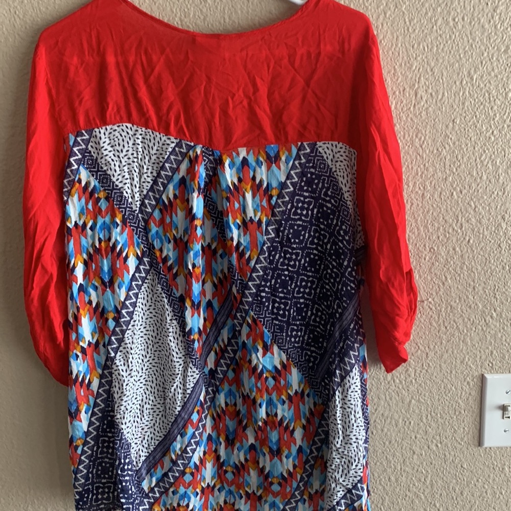 Bobeau Red Aztec Print Blouse 1X - Picture 3 of 3